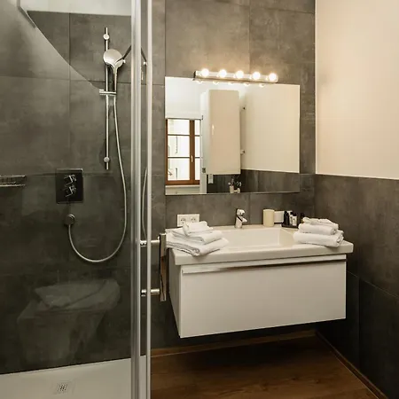 Centro 7 - Kristall Lungau *